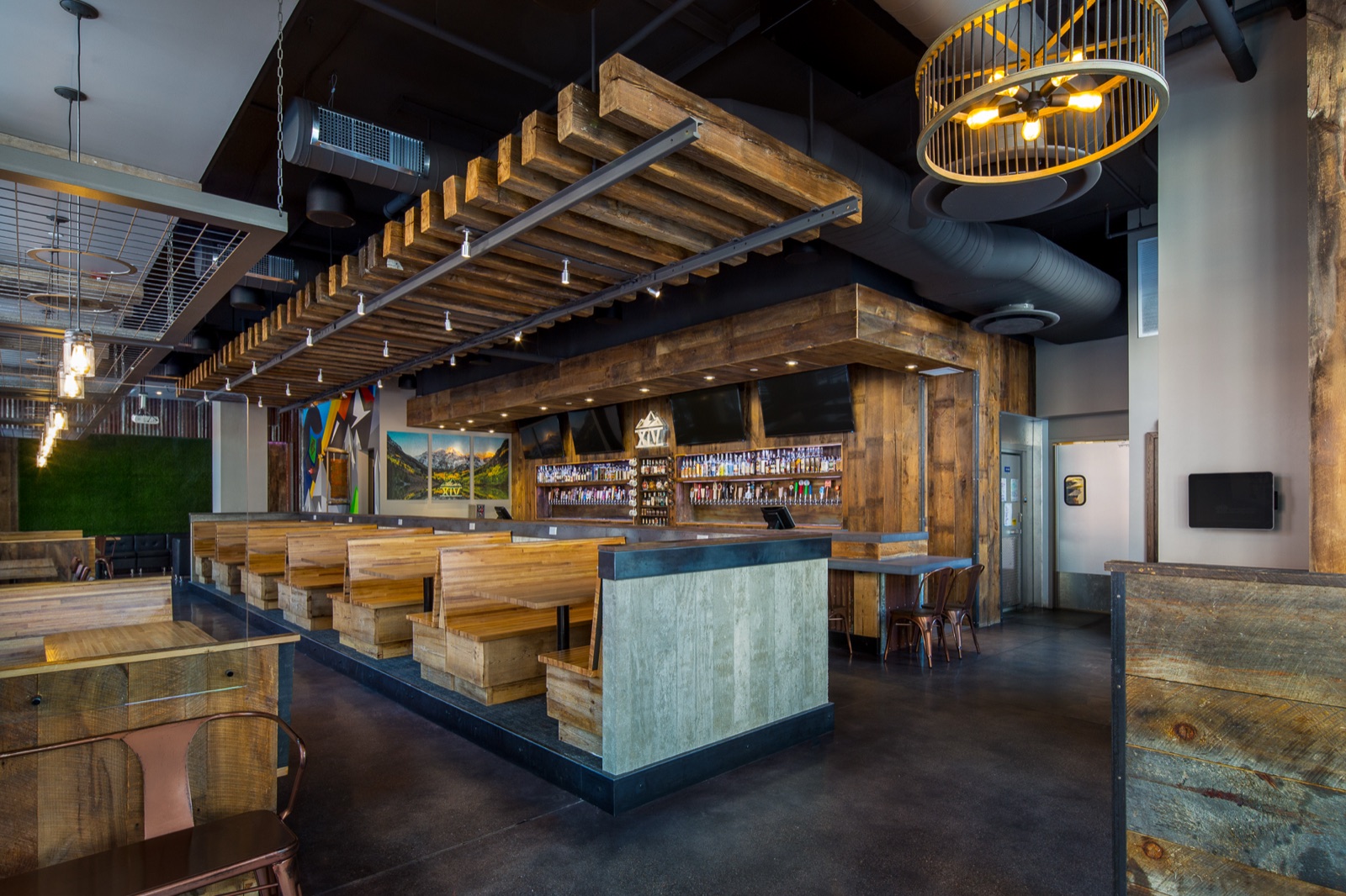 Tap 14 bar interior, Denver