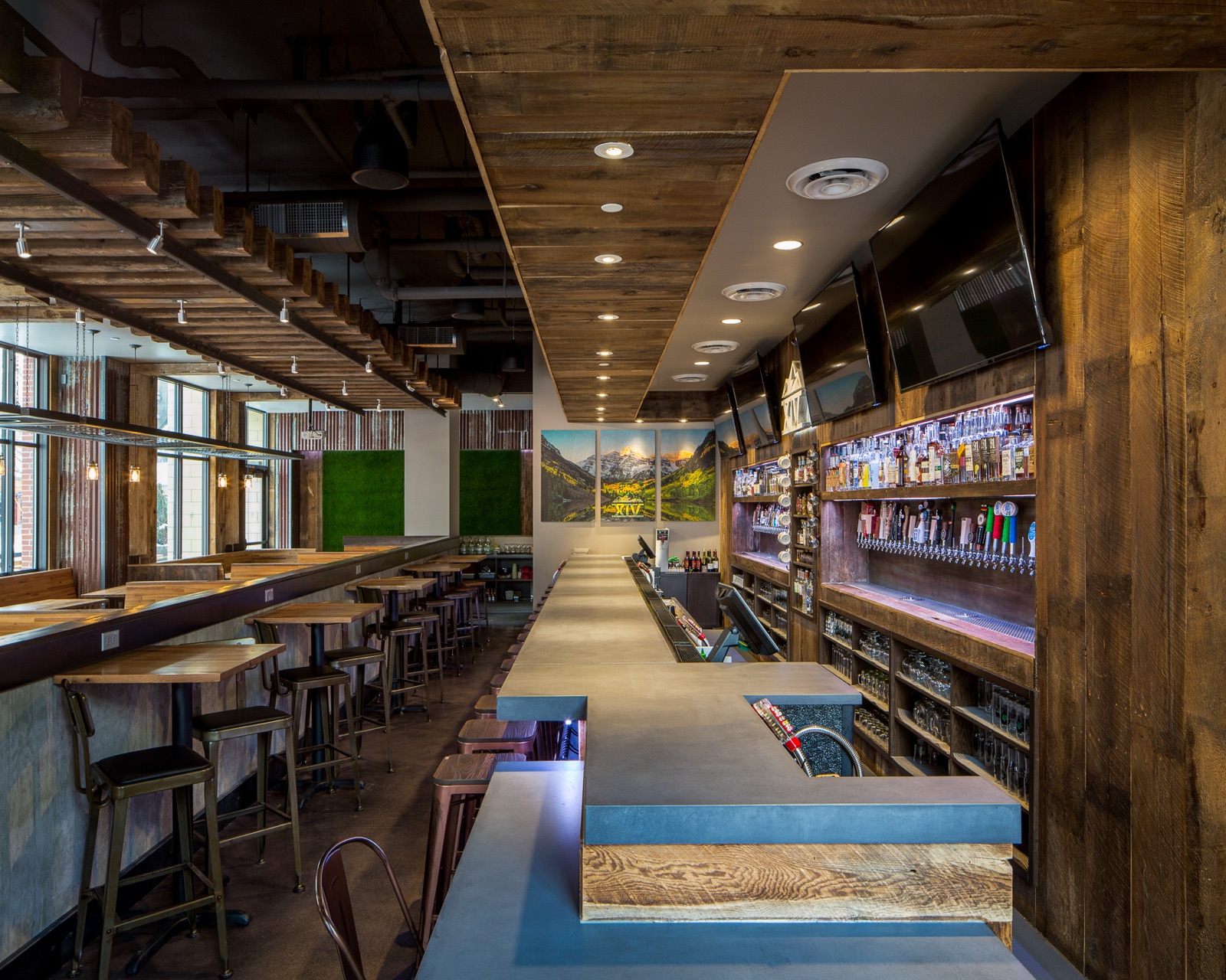 Tap 14 interior 3